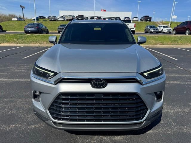 Used 2024 Toyota Grand Highlander Limited image 7