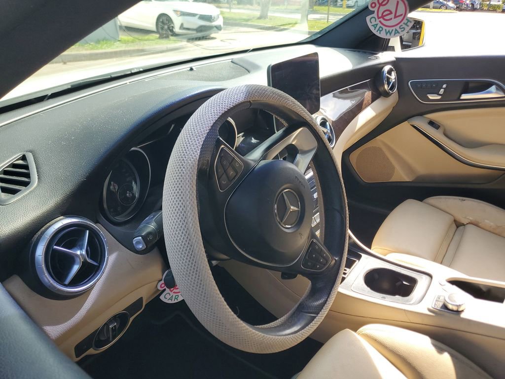 Used 2018 Mercedes-Benz CLA 250 image 4