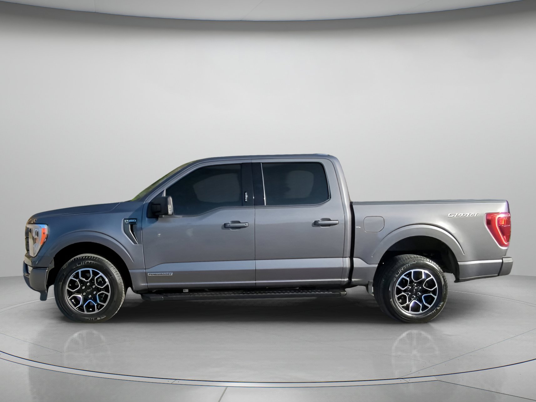 Certified 2021 Ford F150 XLT w/ Equipment Group 302A High image 15