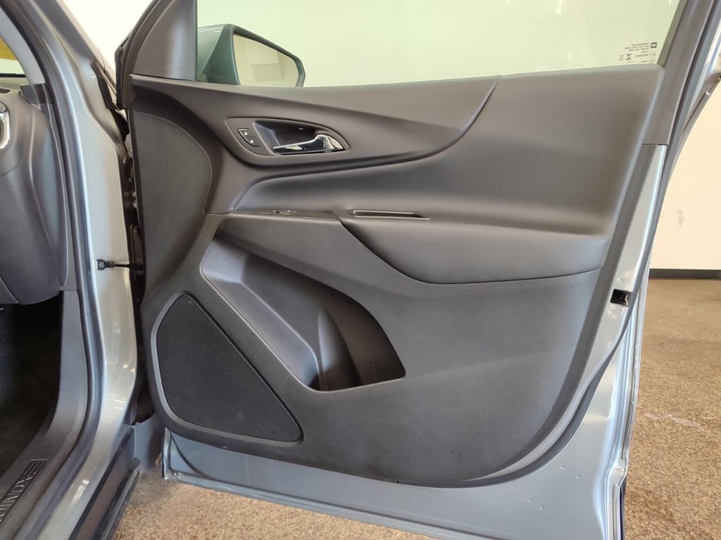 Used 2023 Chevrolet Equinox LT AWD/4WD image 16