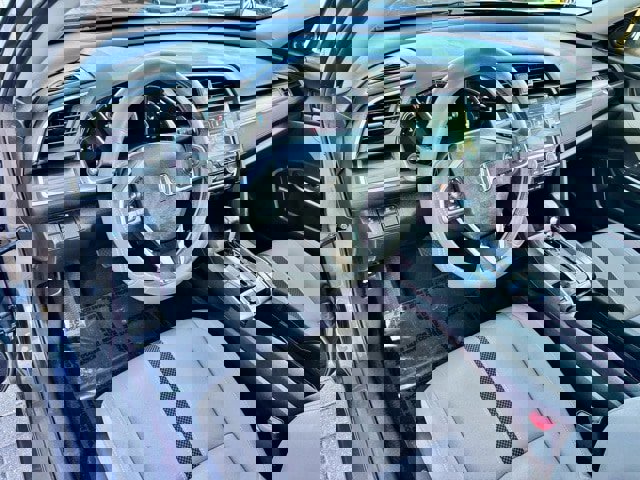 Used 2019 Honda Civic EX image 15