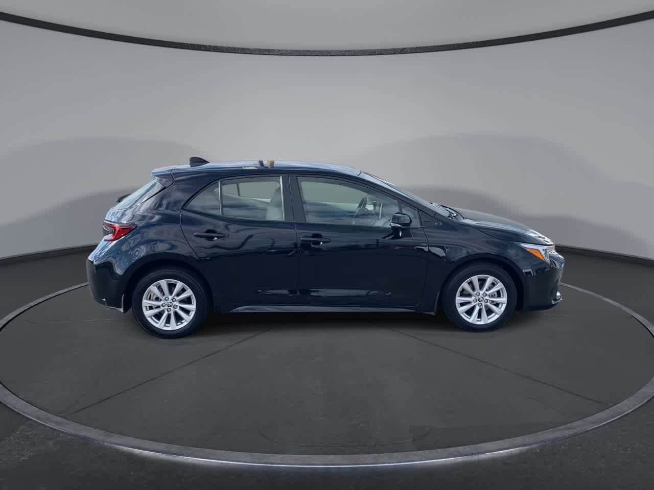 Certified 2024 Toyota Corolla SE w/ SE Package FWD image 9