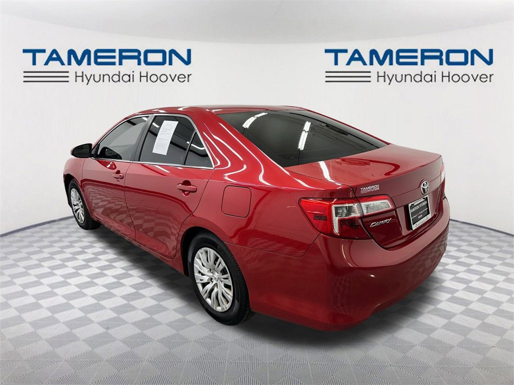 Used 2014 Toyota Camry L image 3