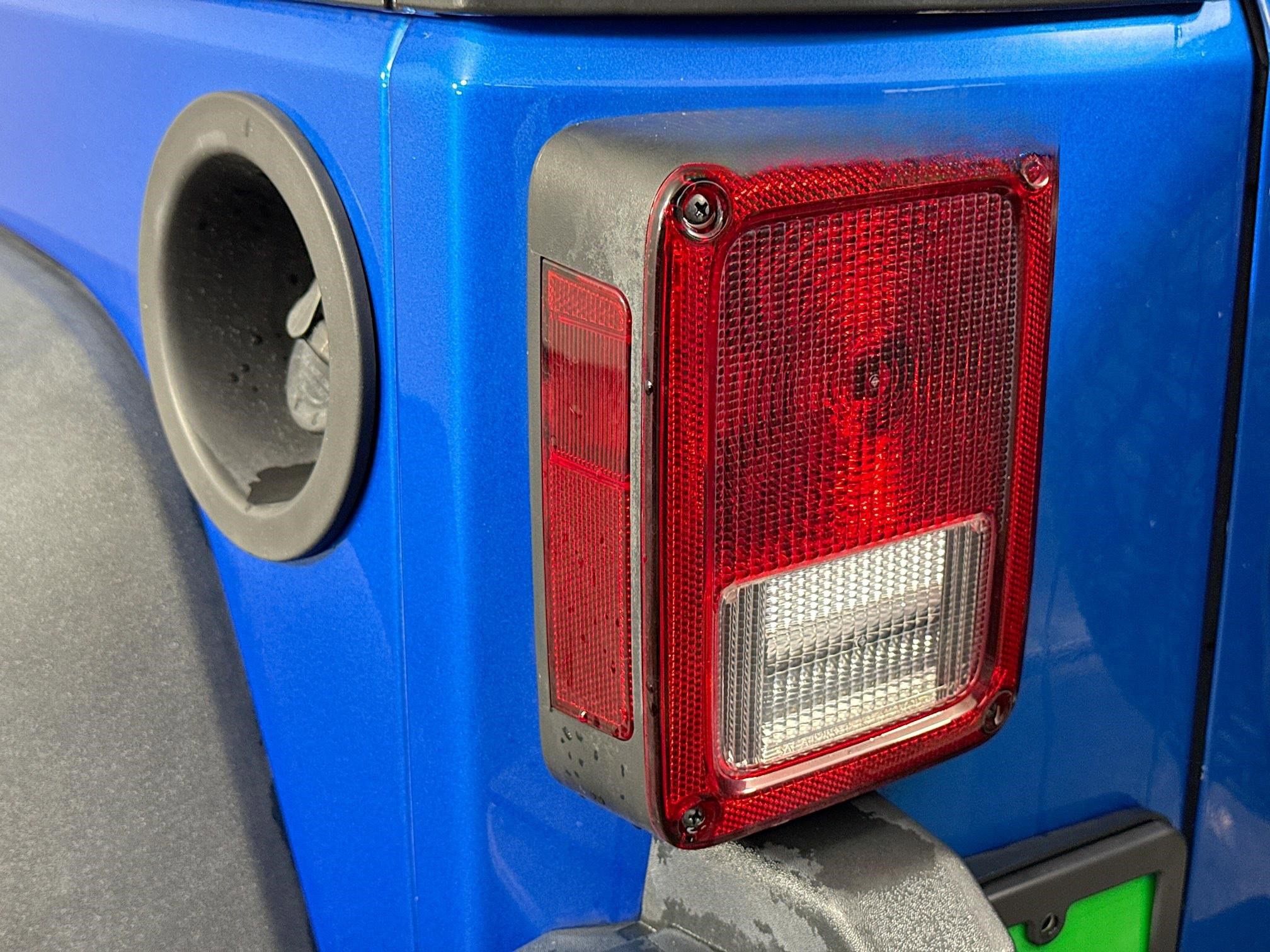 Used 2016 Jeep Wrangler Sport image 31