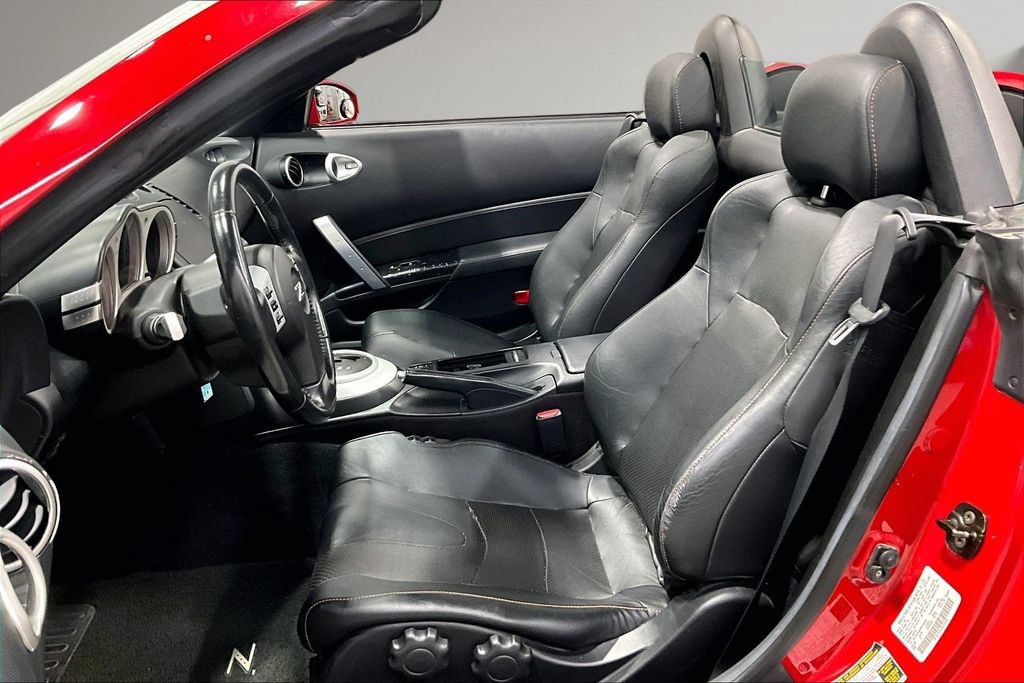 Used 2006 Nissan 350Z Touring RWD image 17