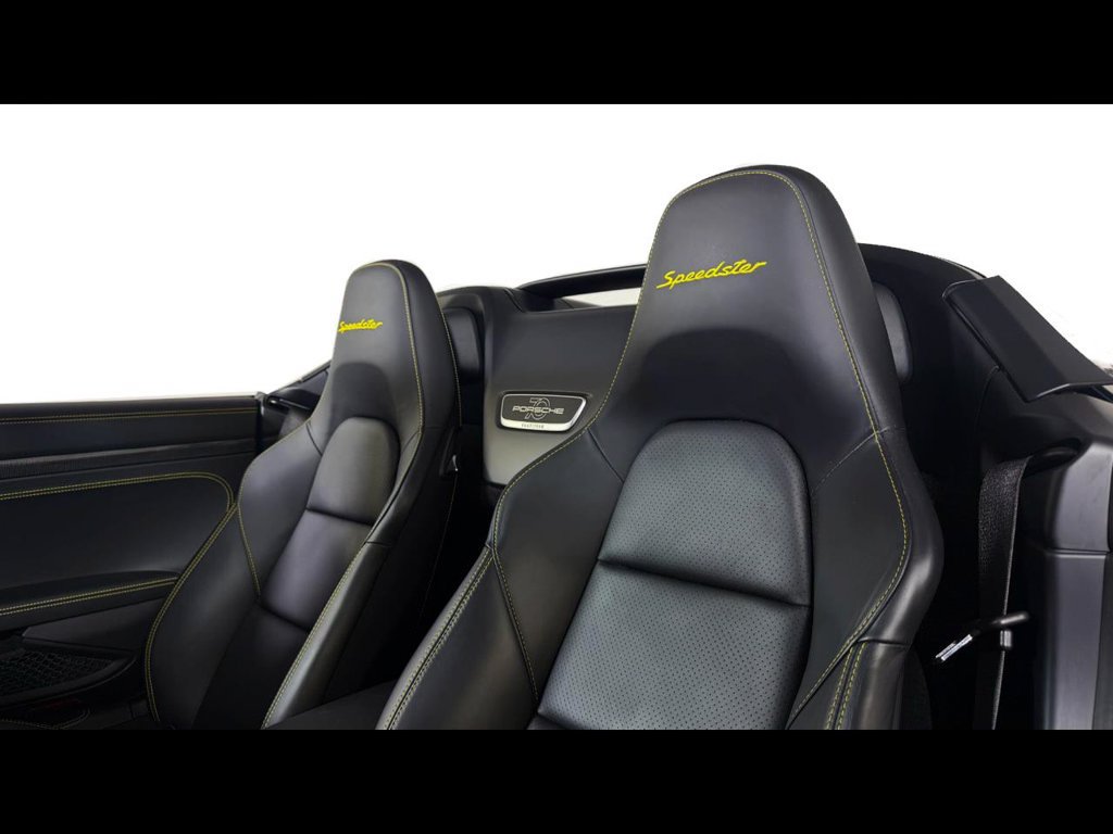Certified 2019 Porsche 911 Speedster RWD image 5