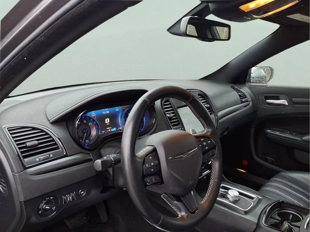 Used 2016 Chrysler 300 S image 11