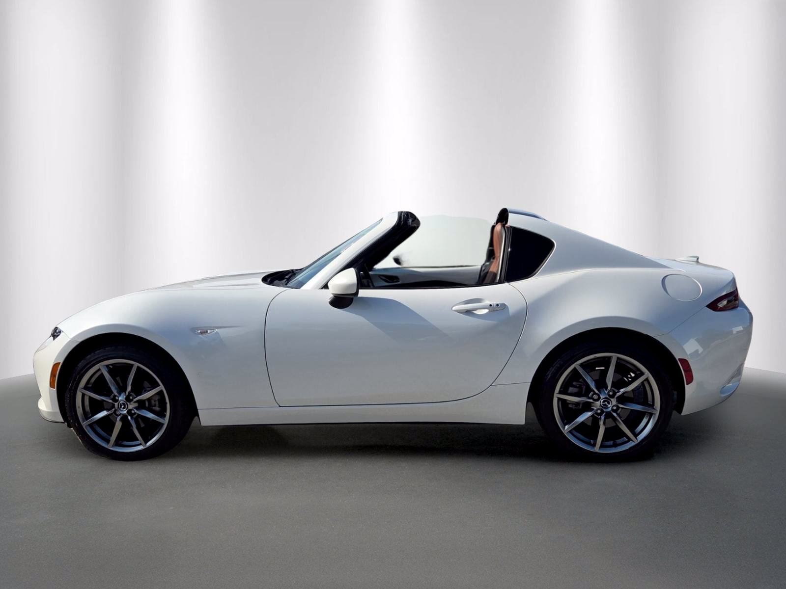 Used 2023 MAZDA MX-5 Miata Grand Touring RWD image 4