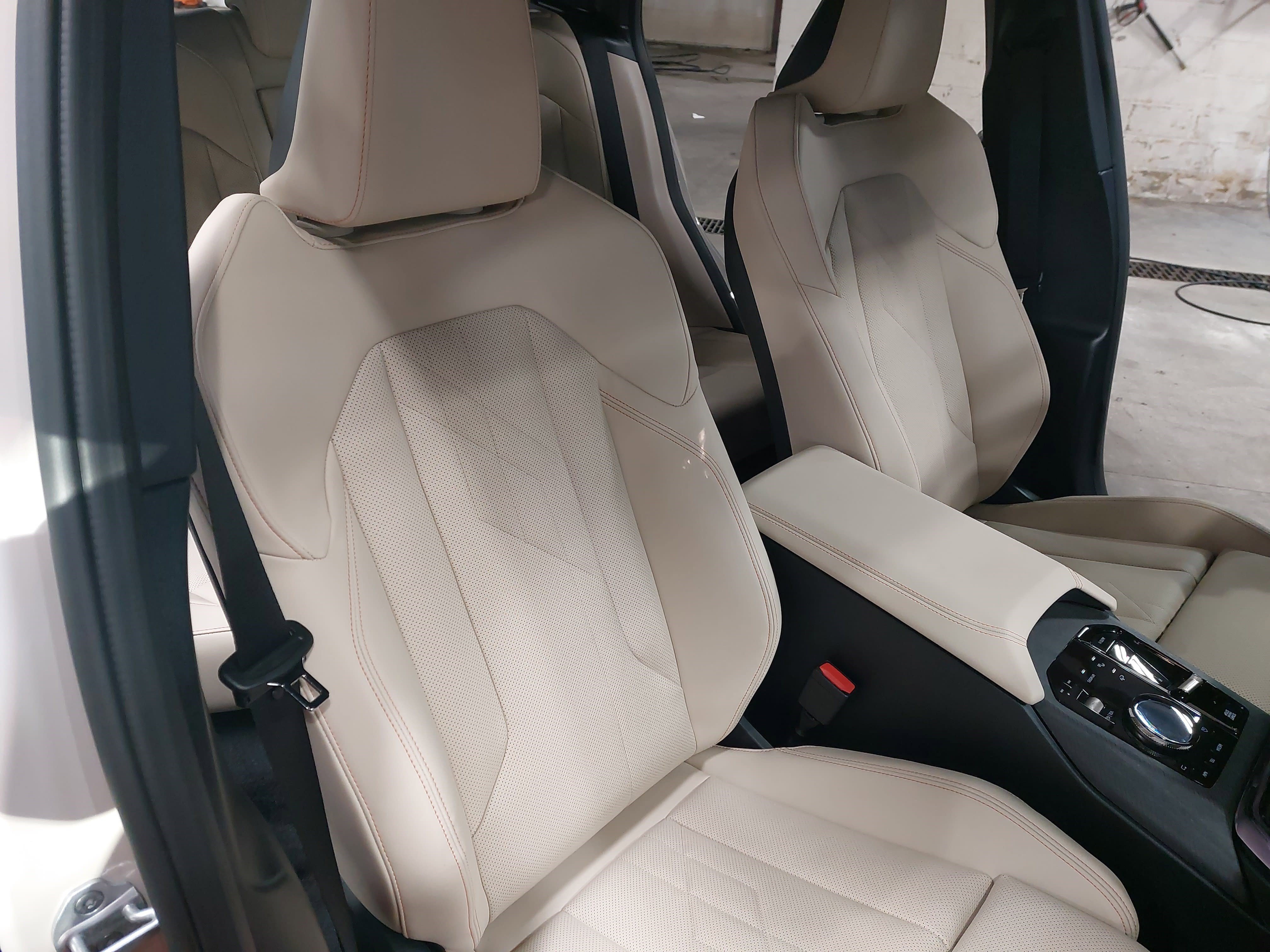 Certified 2025 BMW X3 xDrive30i w/ Premium Package image 10