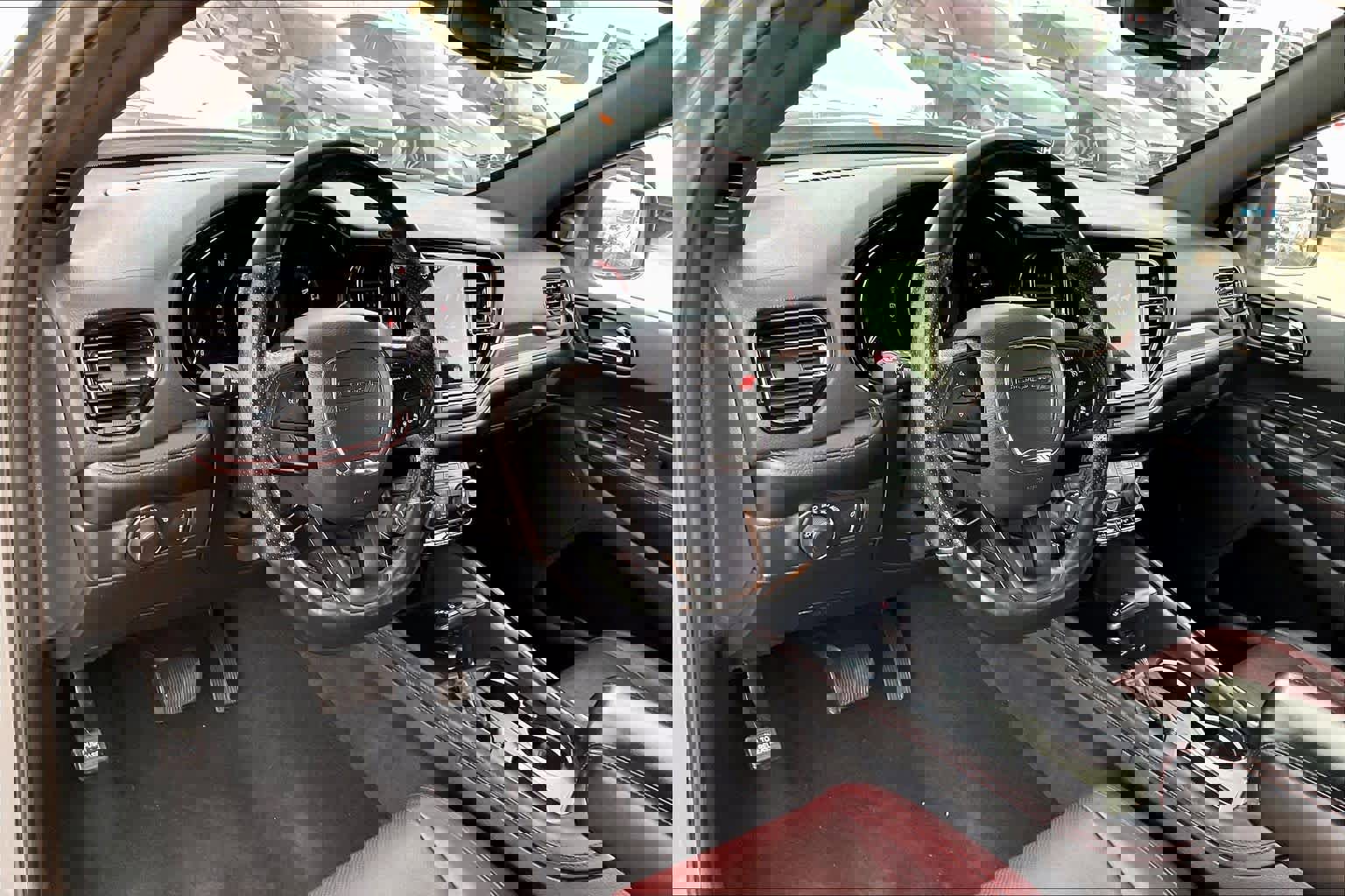 Used 2024 Dodge Durango GT image 18