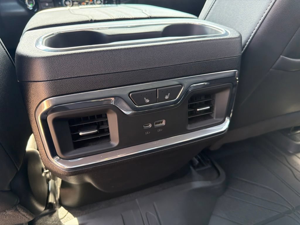 Used 2024 Chevrolet Silverado 2500 High Country w/ Midnight Edition AWD/4WD image 19