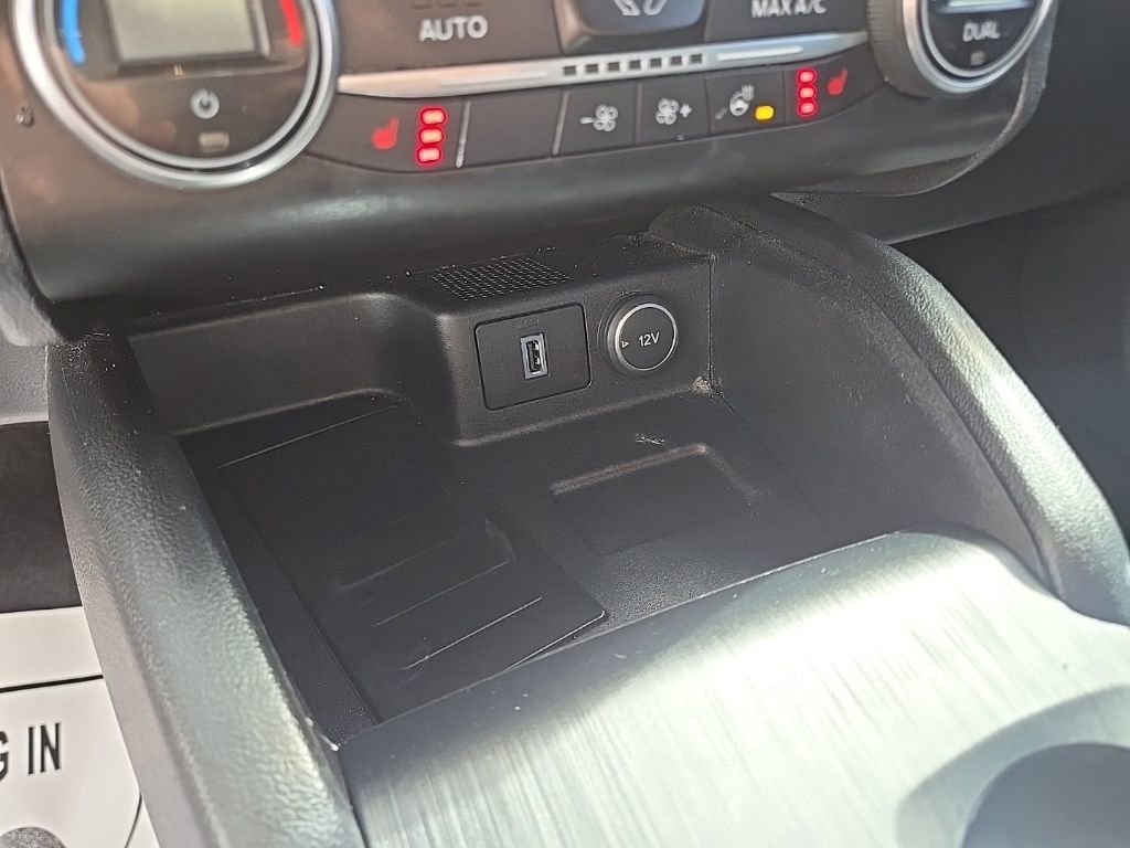 Used 2020 Ford Escape Titanium image 31