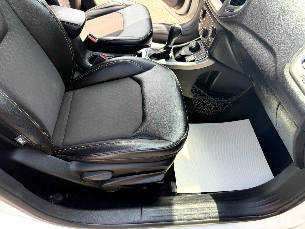 Used 2017 Jeep Compass Latitude w/ Popular Equipment Group image 57