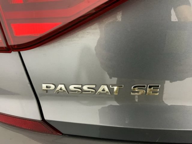 Used 2018 Volkswagen Passat 2.0T SE FWD image 14
