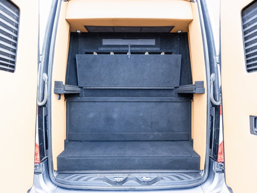 Used 2025 Mercedes-Benz Sprinter 2500 image 21