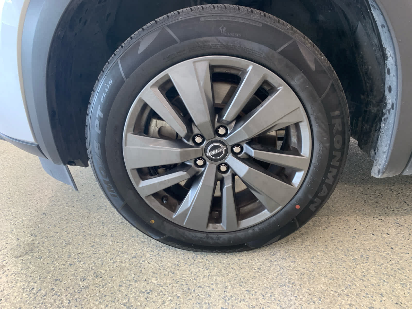 Used 2024 Nissan Pathfinder SV FWD image 11