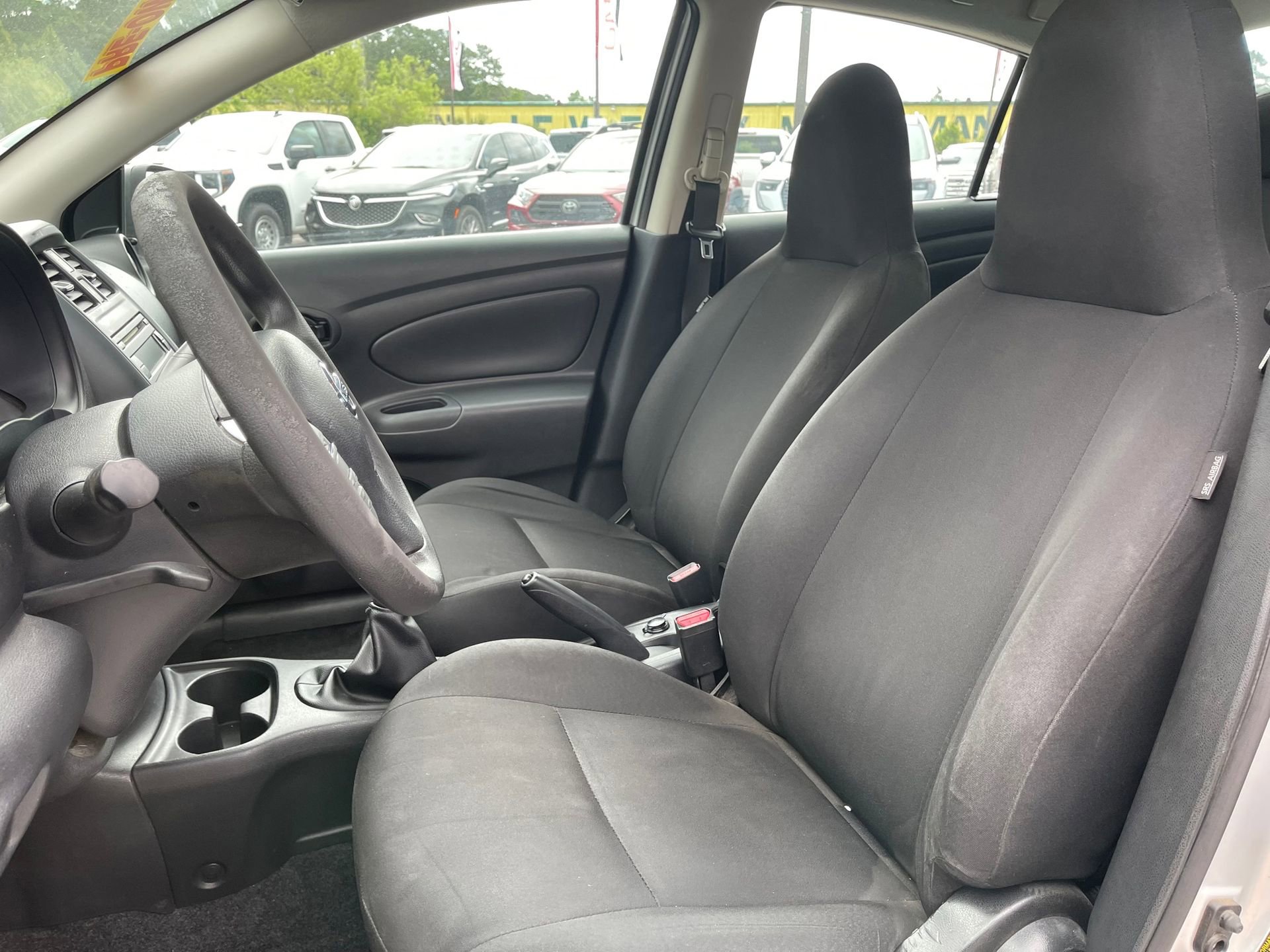Used 2015 Nissan Versa S FWD image 13
