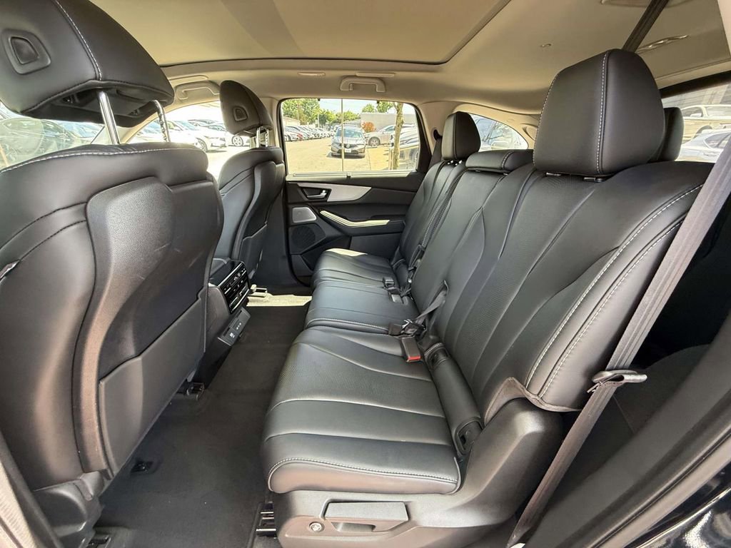 Used 2025 Acura MDX SH-AWD w/ Technology Package image 10