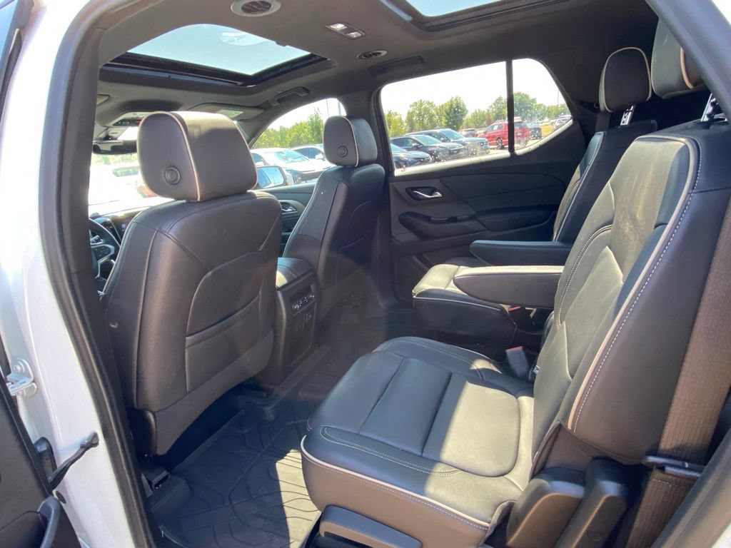 Used 2023 Chevrolet Traverse Premier w/ Redline Edition AWD/4WD image 23