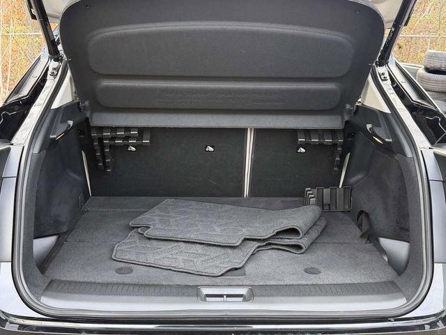 Used 2023 Nissan Ariya AWD image 11