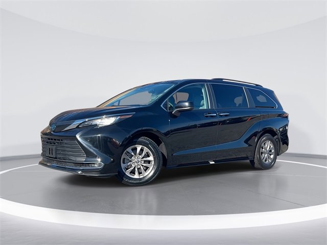 Used 2023 Toyota Sienna XLE
