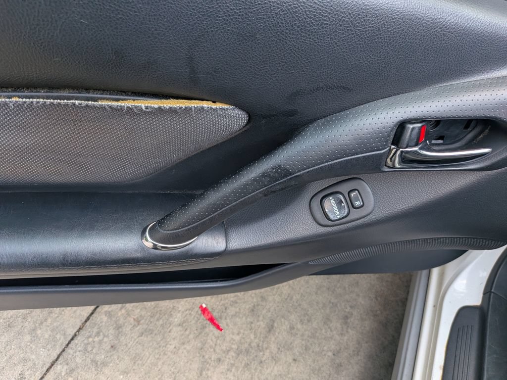 Used 2003 Toyota Celica GT w/ Upgrade Value Pkg FWD image 9
