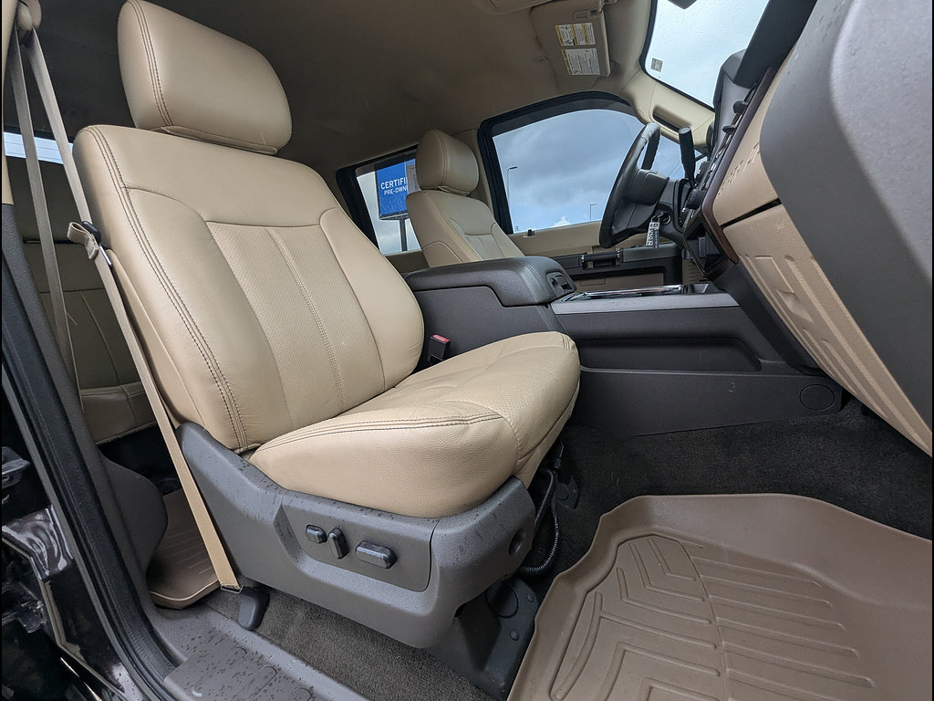 Used 2014 Ford F250 Lariat w/ Lariat Interior Package AWD/4WD image 22