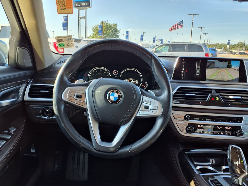 Used 2018 BMW 740i RWD image 17