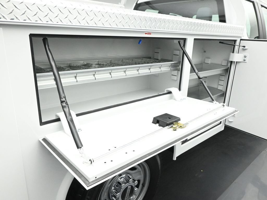 New 2026 Ford F250 XL w/ XL Chrome Package RWD image 26