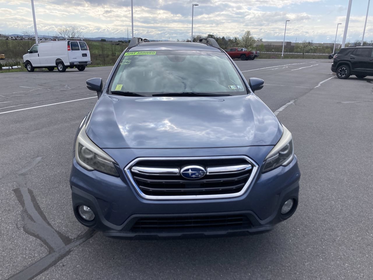 Used 2018 Subaru Outback 2.5i Limited image 2