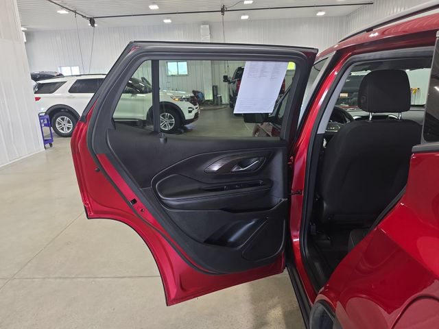 Used 2024 GMC Terrain SLE w/ Driver Convenience Package AWD/4WD image 25