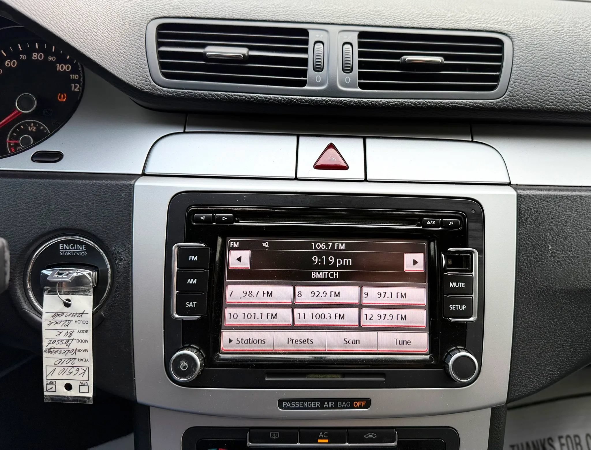 Used 2010 Volkswagen Passat Komfort FWD image 17