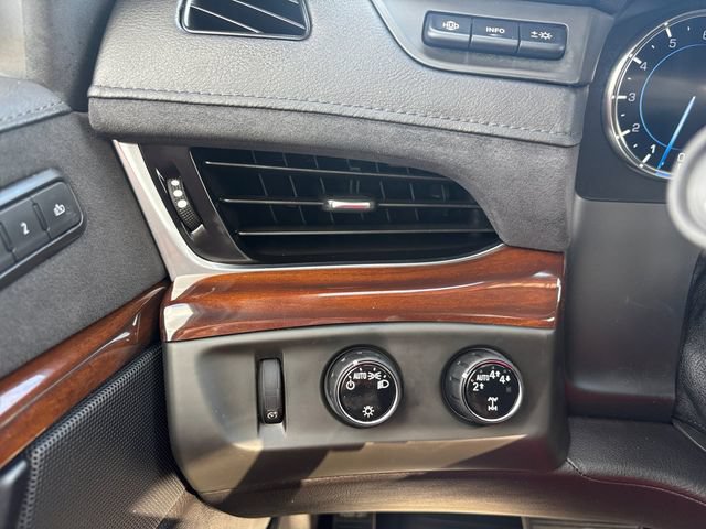 Used 2020 Cadillac Escalade Luxury AWD/4WD image 22