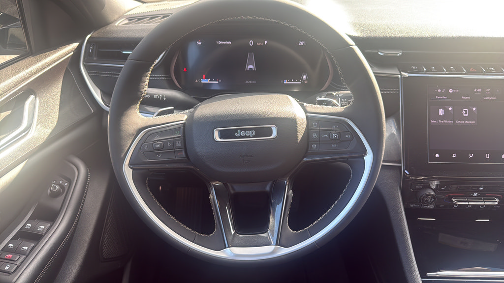 Used 2023 Jeep Grand Cherokee L Laredo AWD/4WD image 15