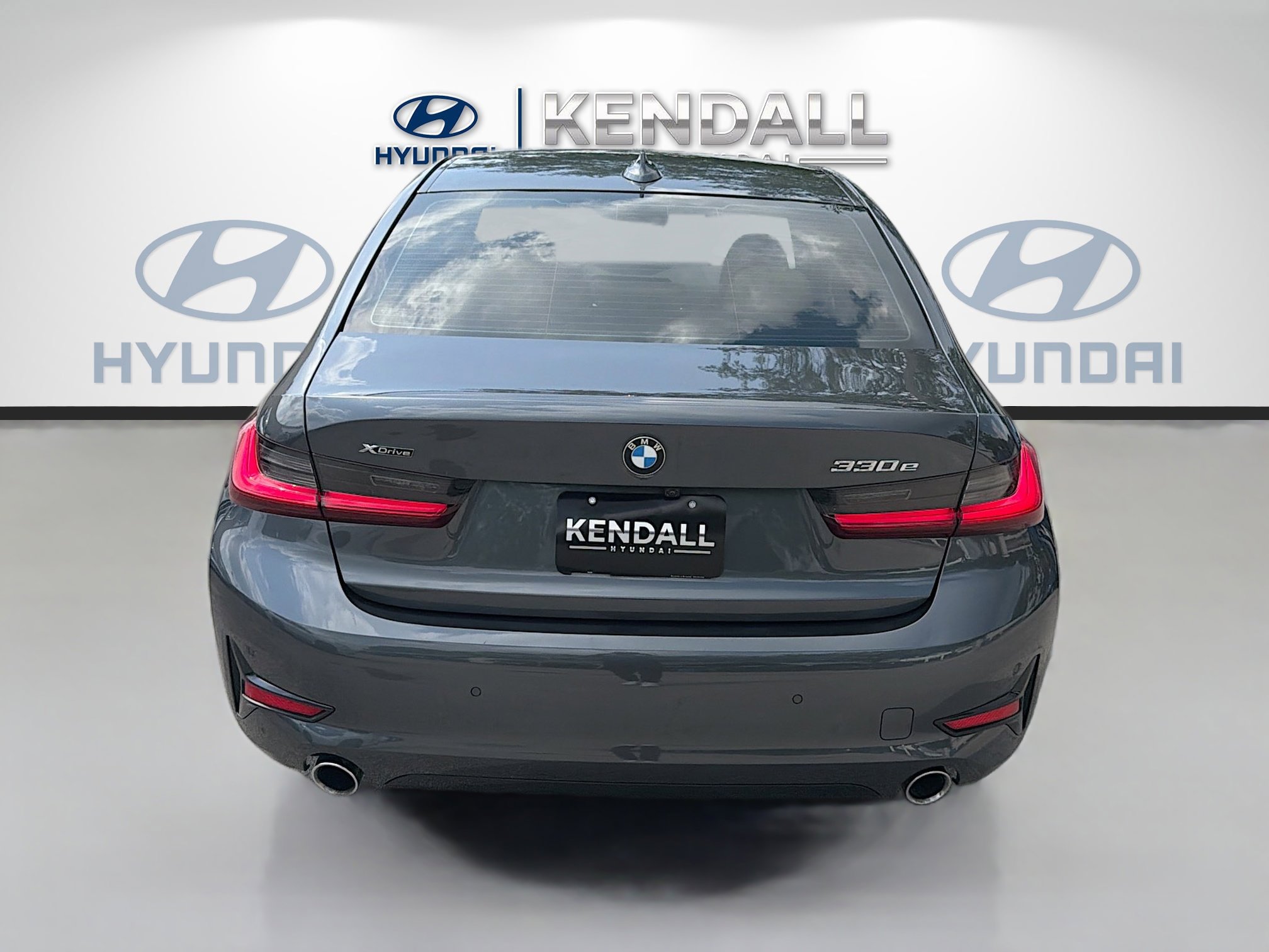 Used 2021 BMW 330e xDrive w/ Premium Package AWD/4WD image 5
