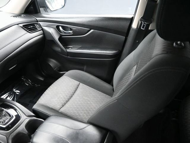 Used 2020 Nissan Rogue SV w/ Premium Package image 11