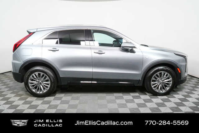 Used 2024 Cadillac XT4 Premium Luxury AWD/4WD image 2