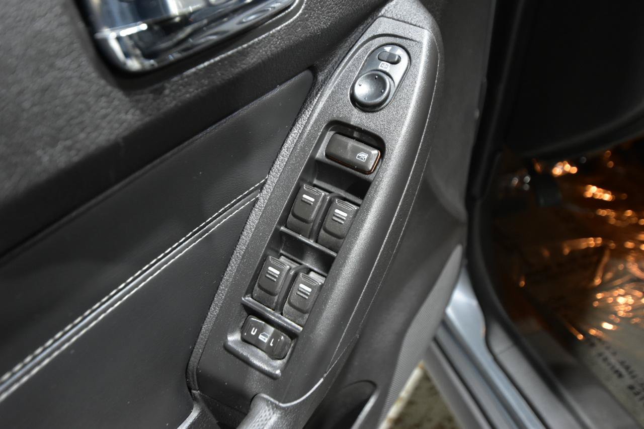 Used 2009 HUMMER H3 Luxury AWD/4WD image 12