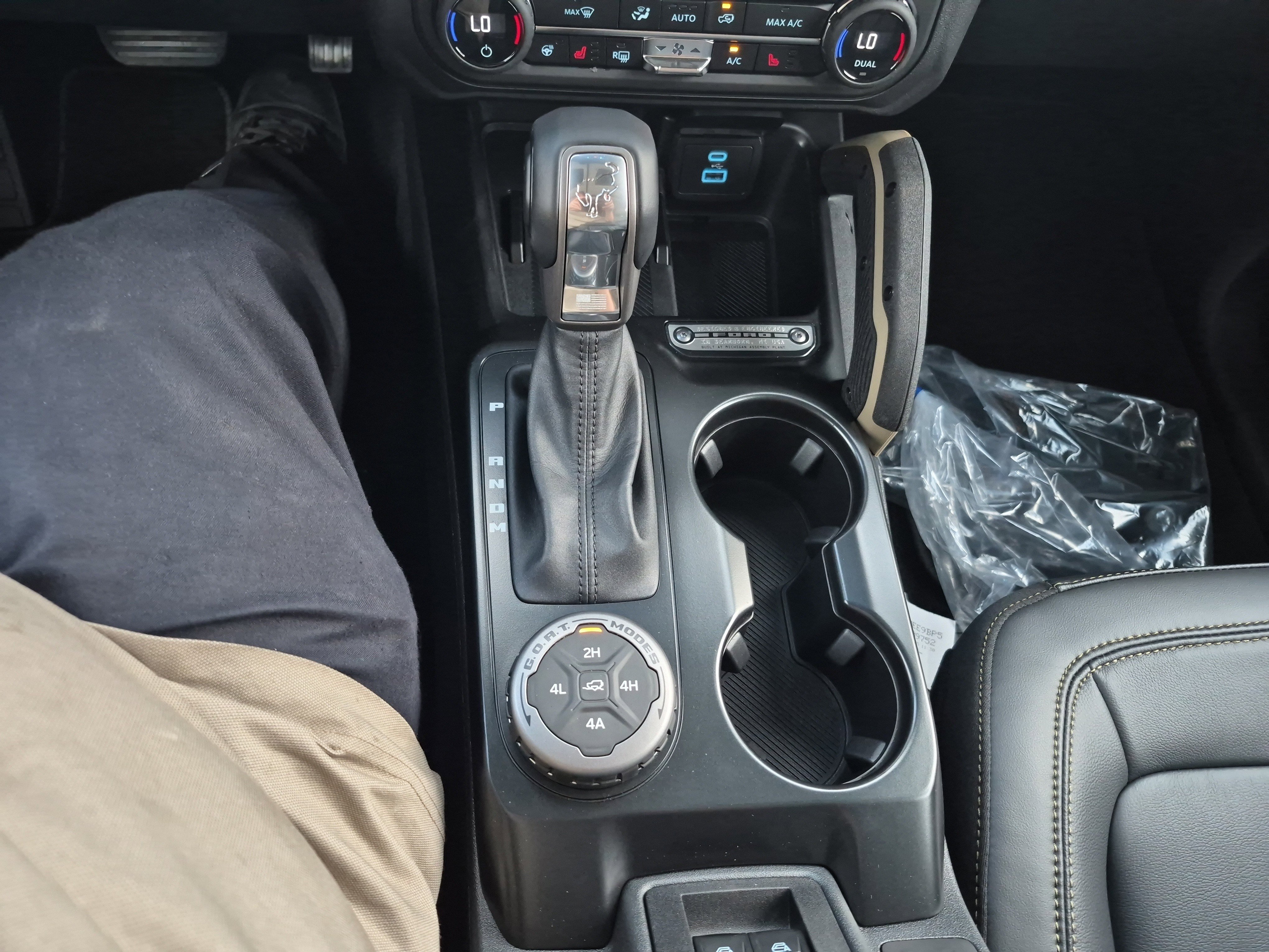 New 2025 Ford Bronco Badlands image 32