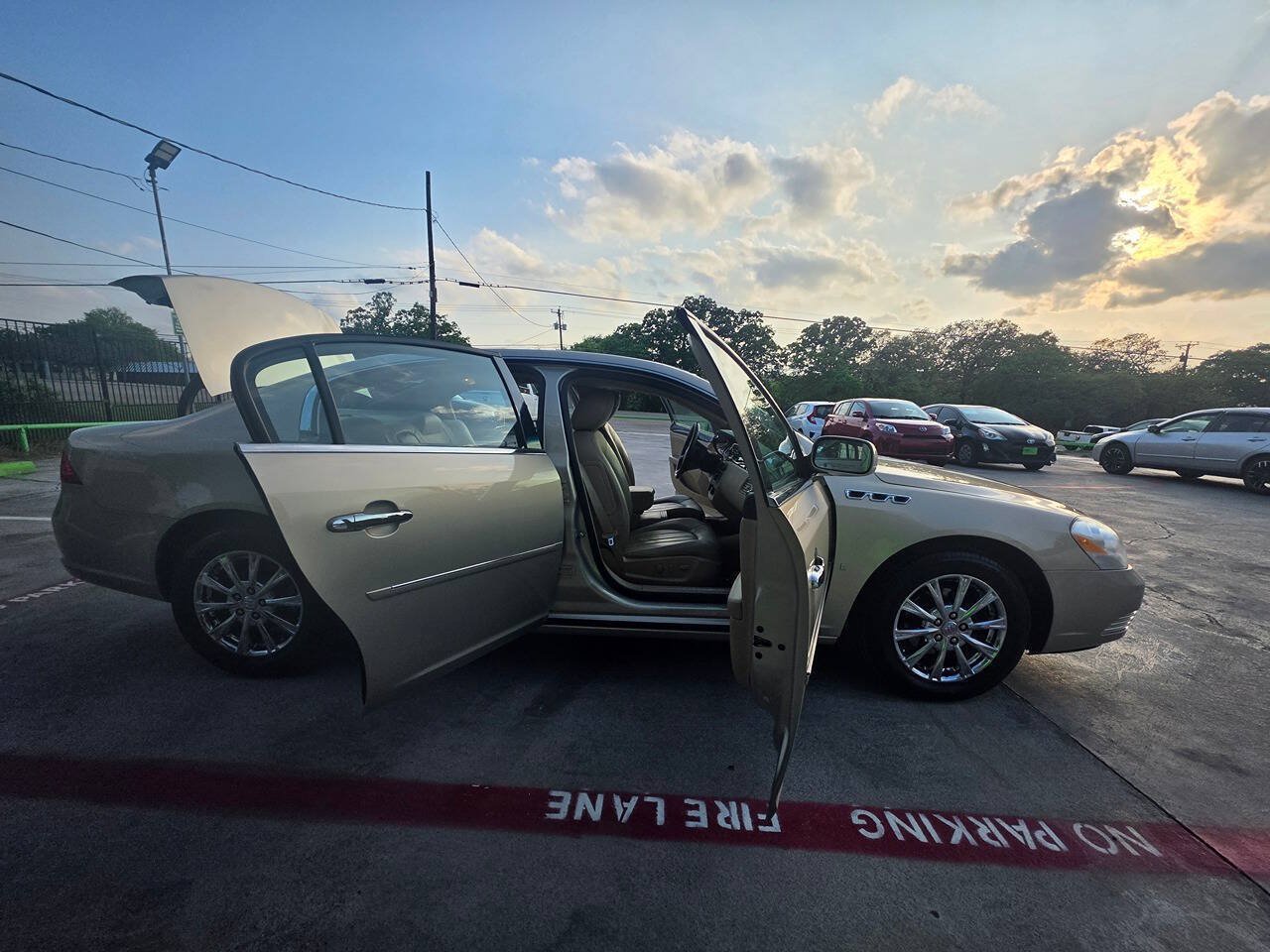 Used 2009 Buick Lucerne CXL w/ Driver Confidence Package FWD image 31