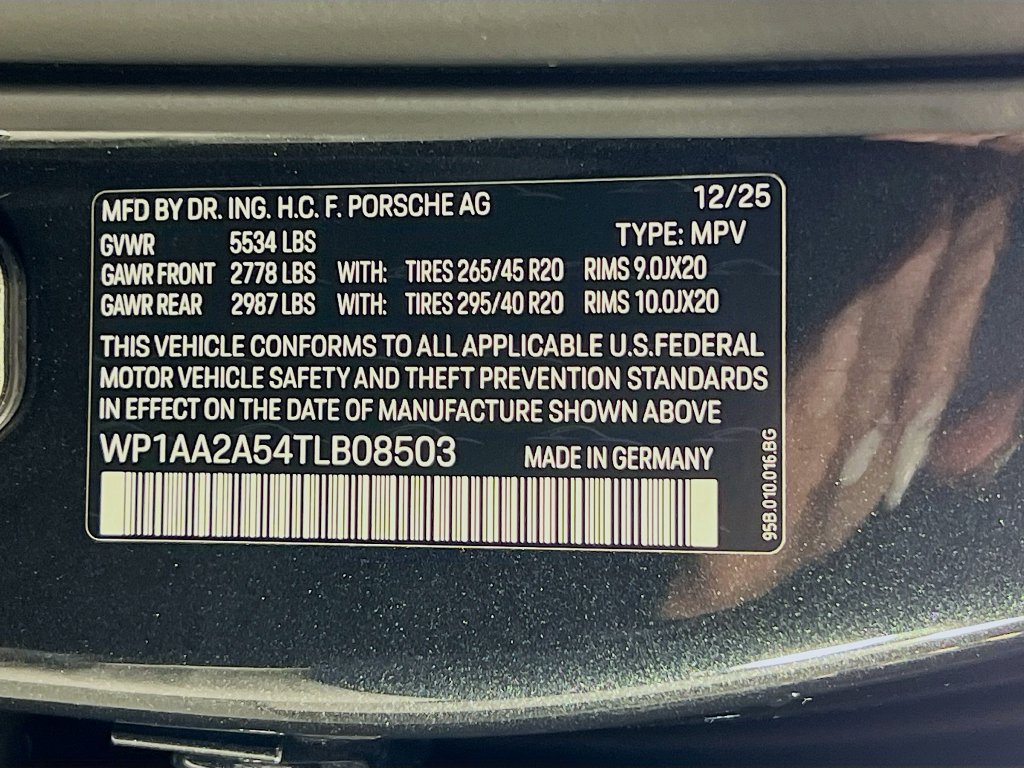 Certified 2026 Porsche Macan Turbo AWD/4WD image 34