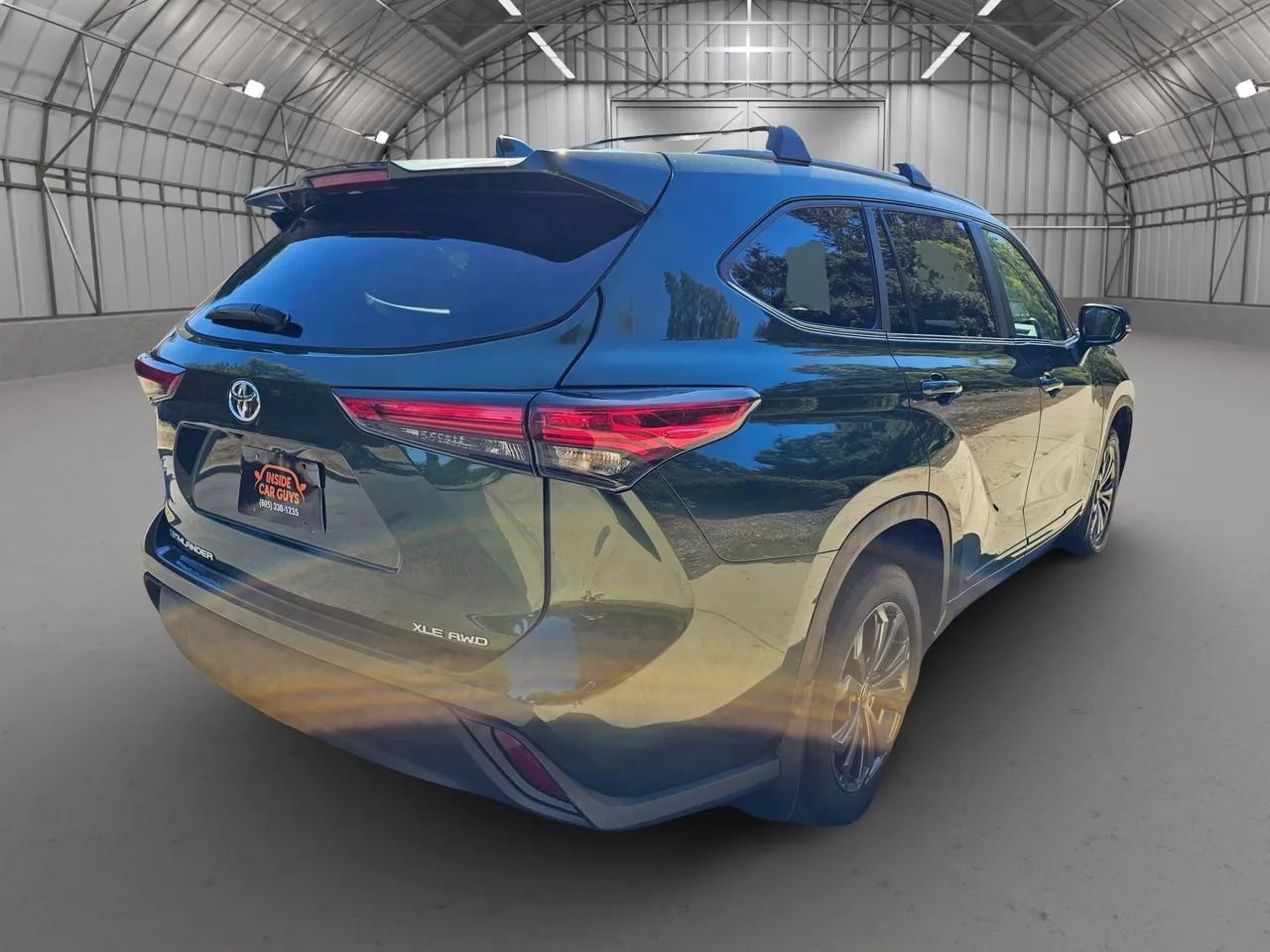 Used 2023 Toyota Highlander XLE image 9