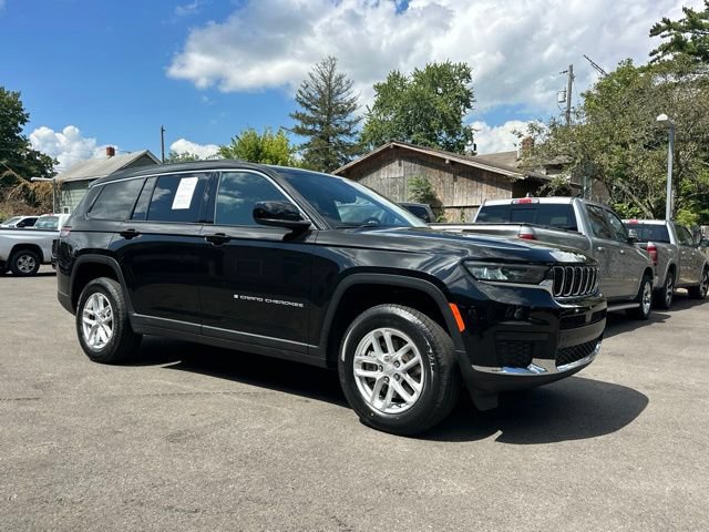 Used 2024 Jeep Grand Cherokee L Laredo AWD/4WD image 19