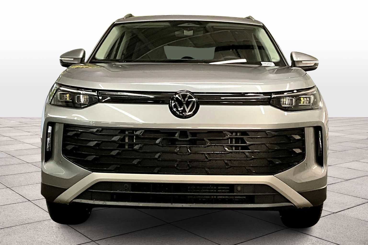 New 2026 Volkswagen Tiguan SE image 5