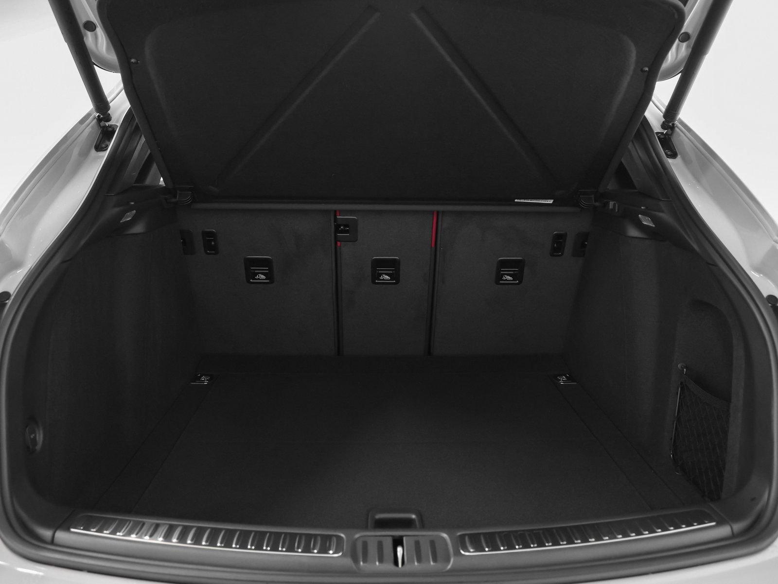 New 2026 Porsche Macan S image 21