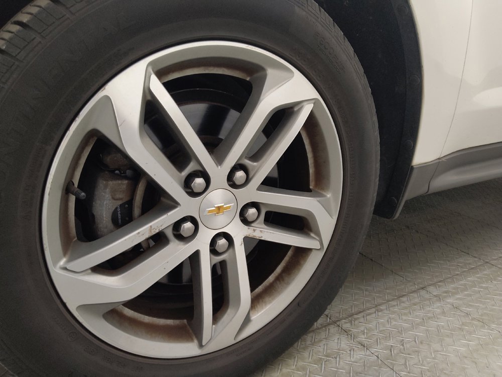 Used 2016 Chevrolet Equinox LTZ w/ Enhanced Convenience Package FWD image 31
