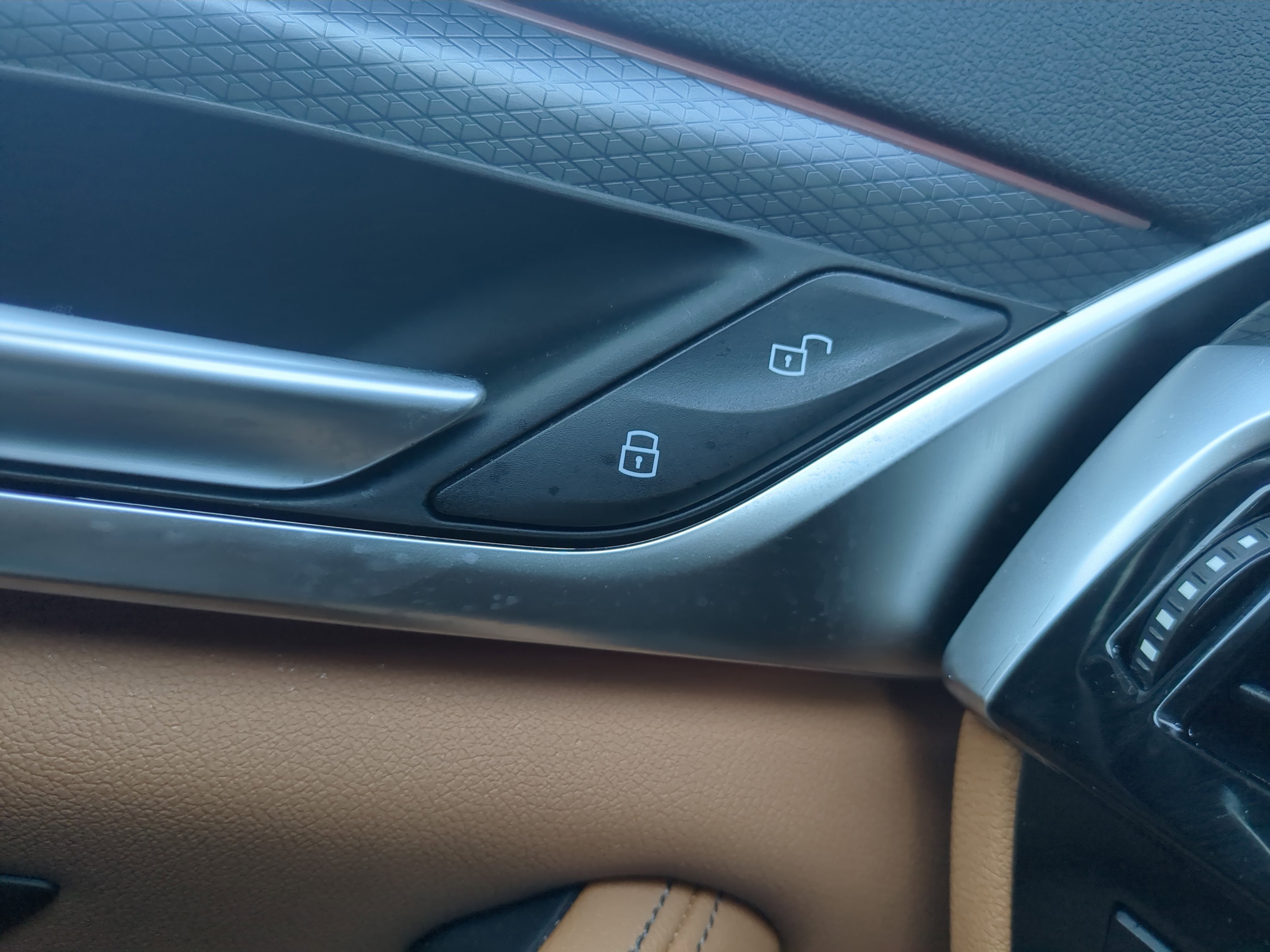 Used 2023 BMW 530i w/ M Sport Package image 31