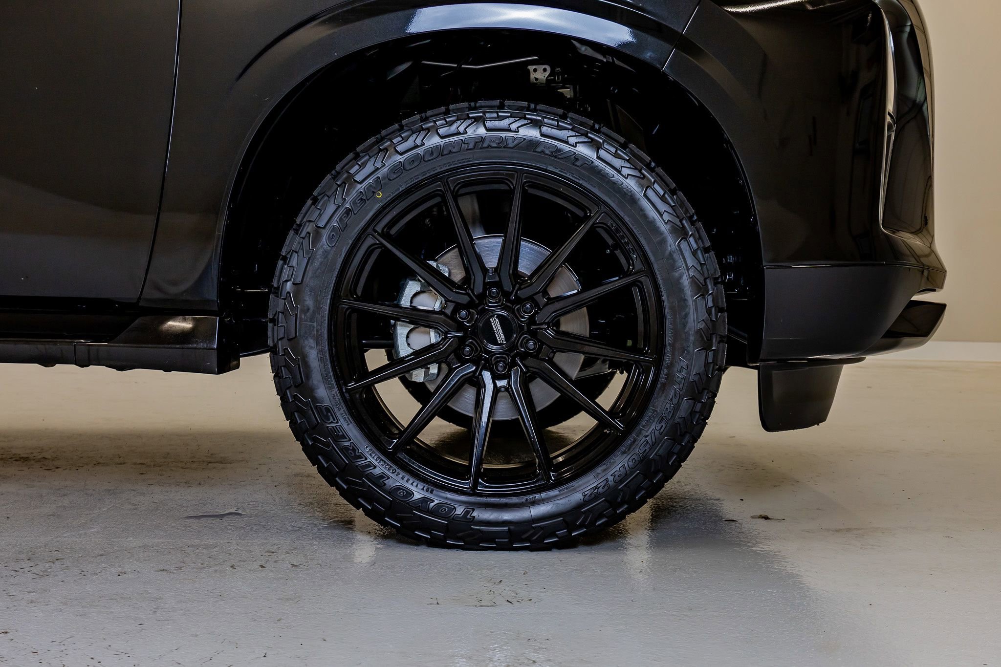 Used 2025 INFINITI QX80 Autograph AWD/4WD image 12