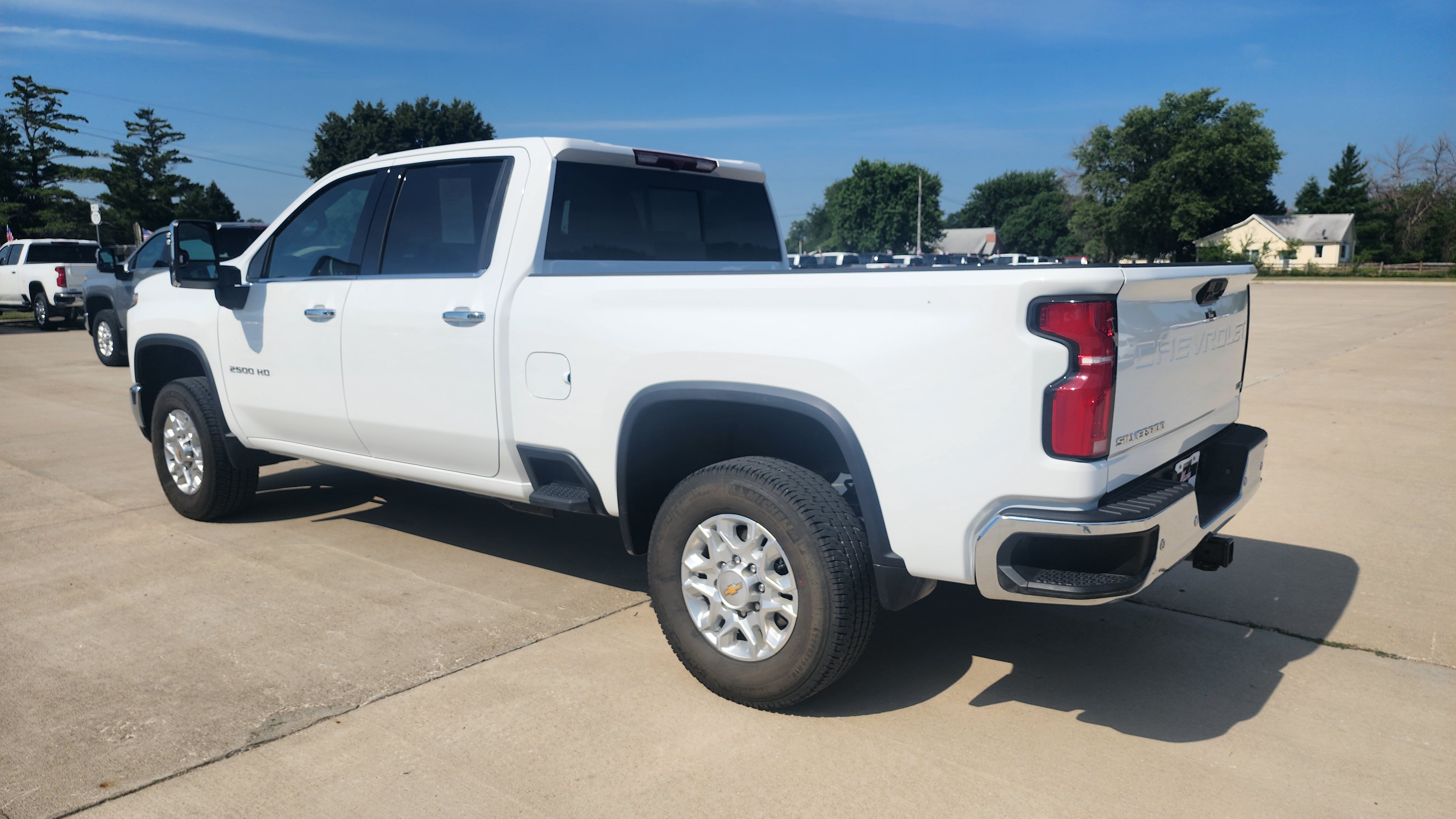 Certified 2026 Chevrolet Silverado 2500 LTZ w/ LTZ Plus Package AWD/4WD image 6