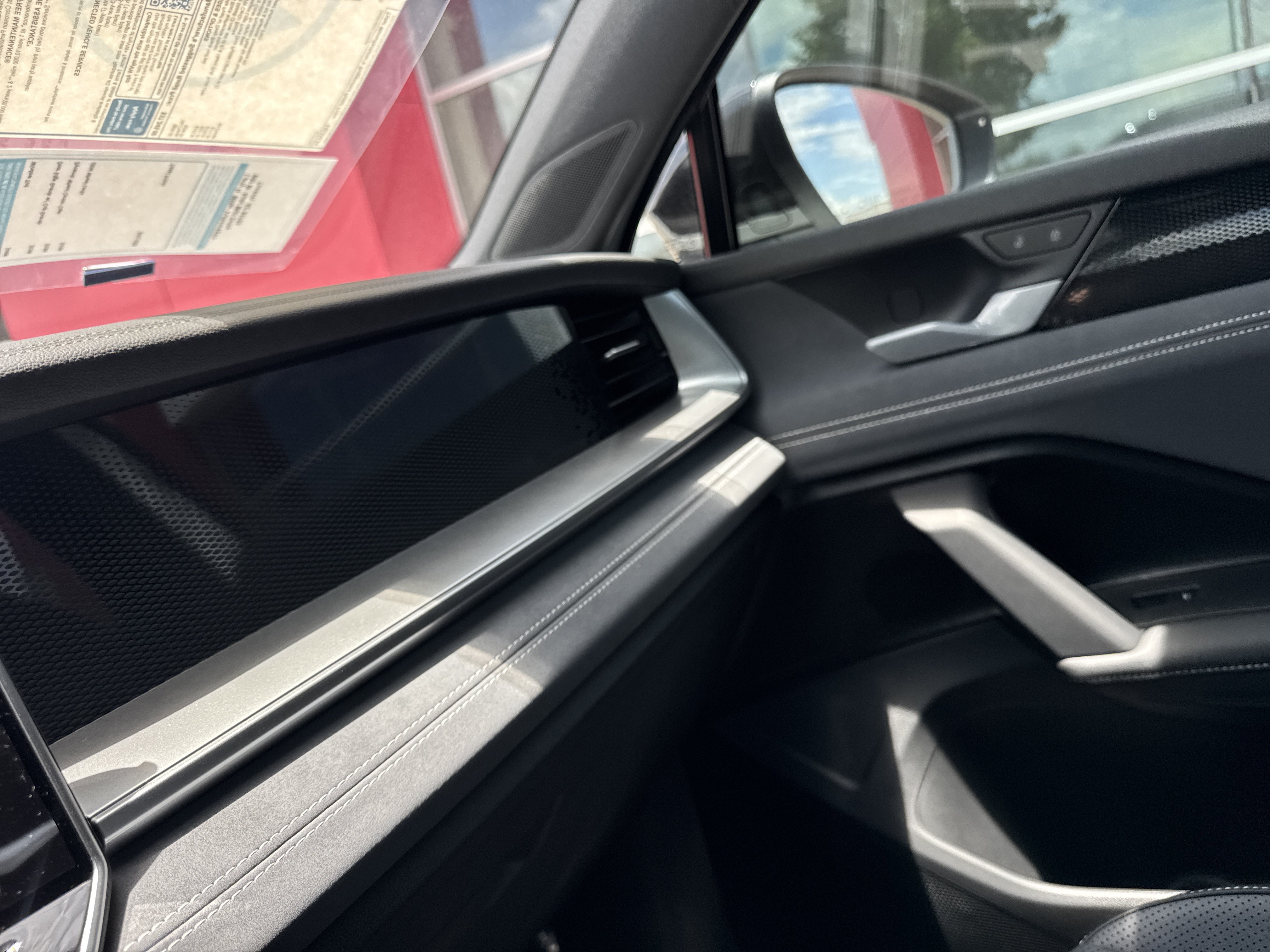 New 2026 Volkswagen Tiguan SE R-Line FWD image 25